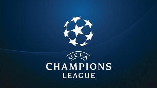 波光粼粼的 波光粼粼的